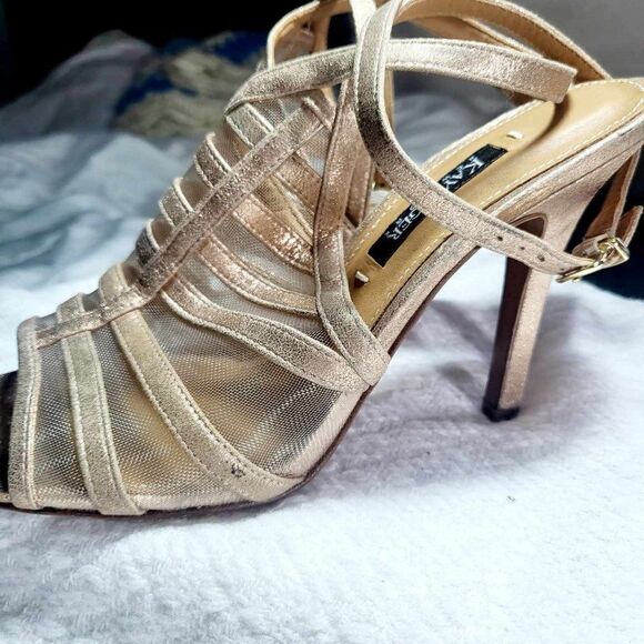 KAY UNGER GOLD HEEL SANDAL SIZE 8 Look like New. - Picture 4 of 12